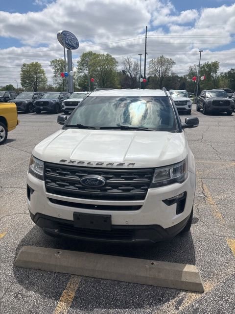 Certified 2019 Ford Explorer XLT w/ Equipment Group 202A AWD/4WD image 2