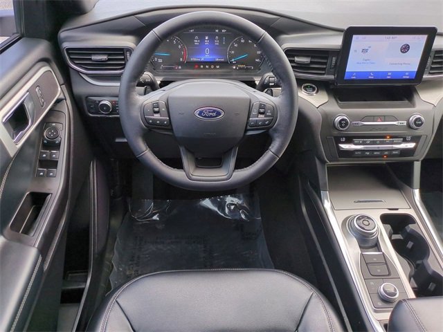 Certified 2020 Ford Explorer XLT w/ Equipment Group 202A image 16