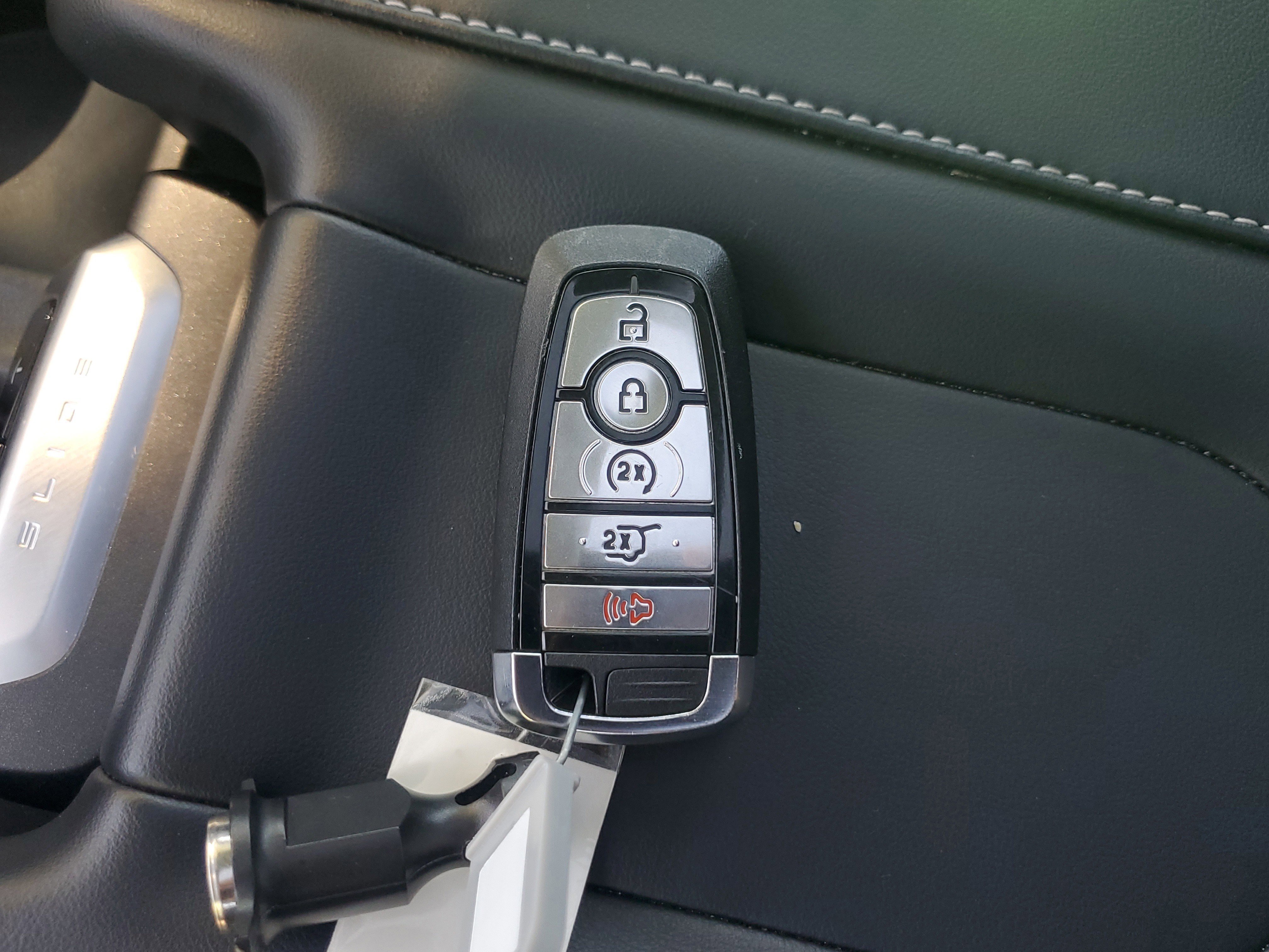 Certified 2025 Ford Expedition Max Platinum image 29