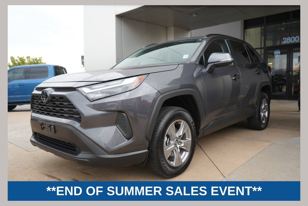 Used 2025 Toyota RAV4 XLE AWD/4WD image 1