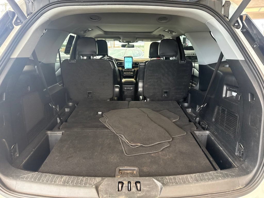Certified 2022 Ford Explorer Limited w/ Limited Technology Package AWD/4WD image 8