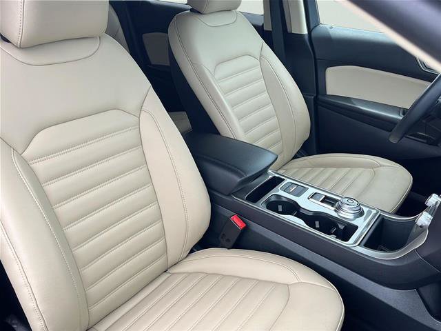 Certified 2024 Ford Edge SEL w/ Convenience Package AWD/4WD image 14