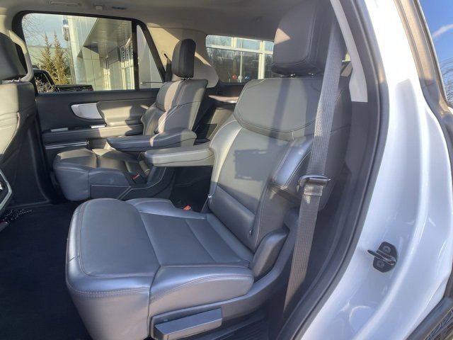 Certified 2025 Ford Expedition Active image 49