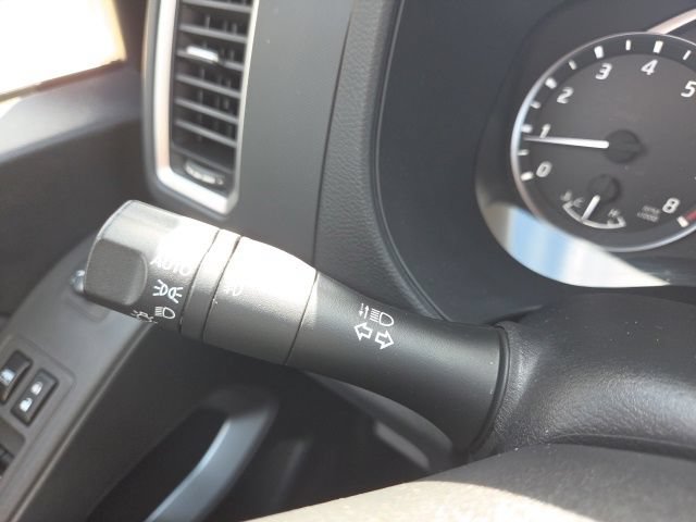Used 2022 Nissan Frontier SV RWD image 43