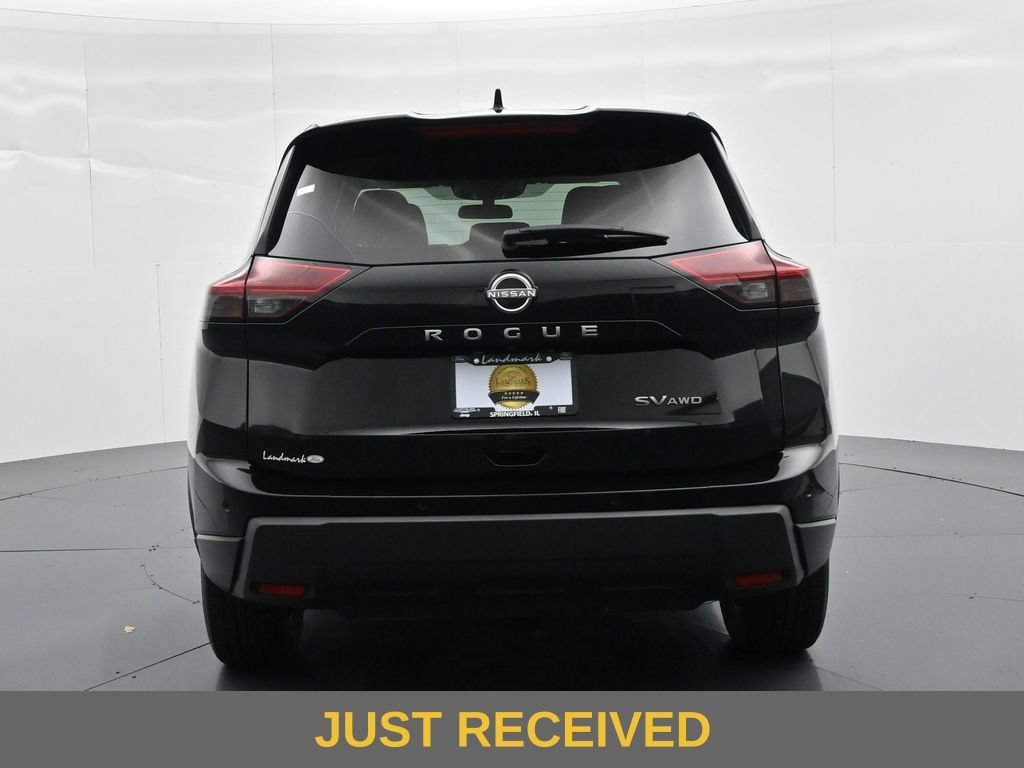 Used 2024 Nissan Rogue SV AWD/4WD image 7