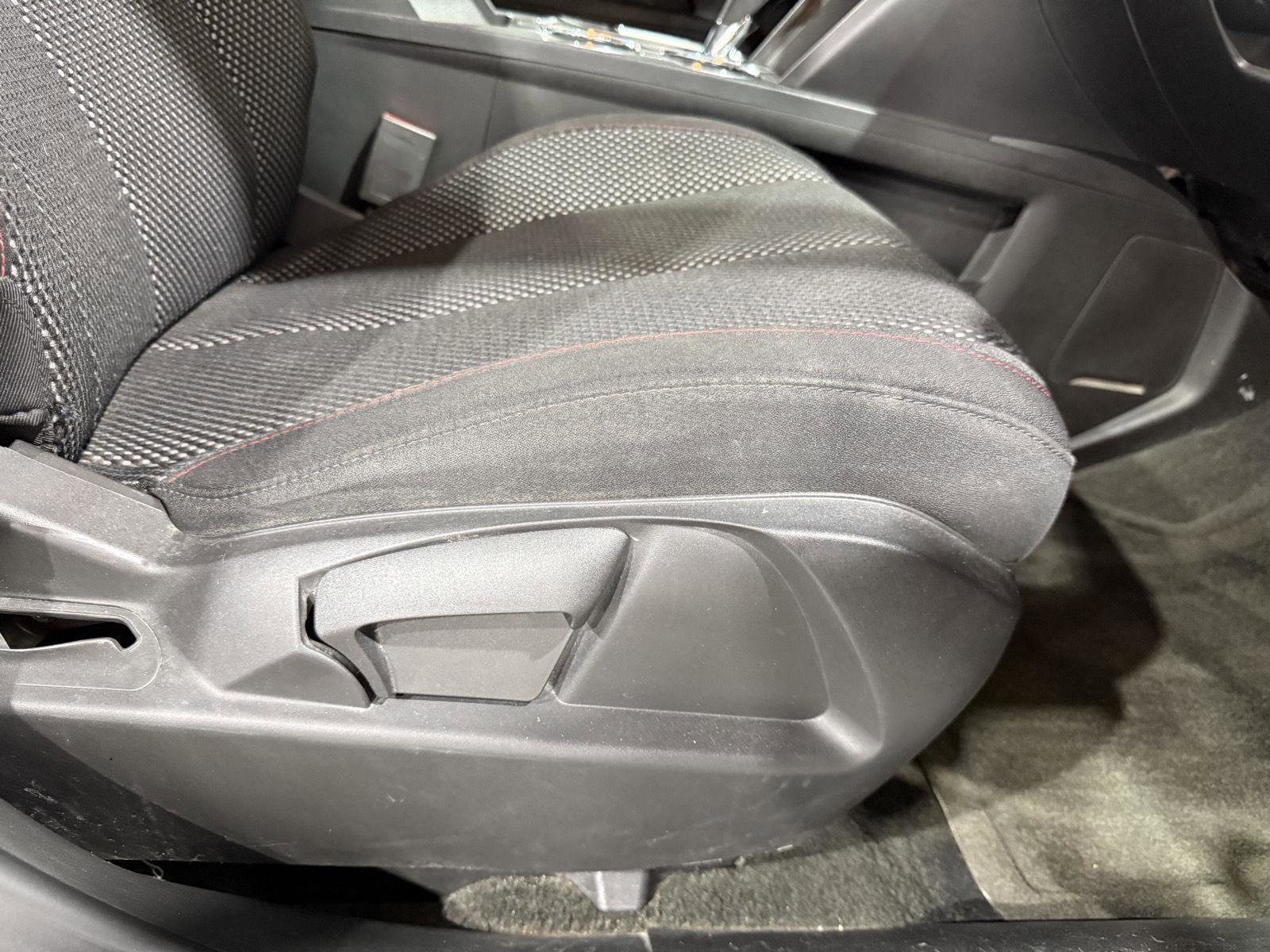 Used 2017 Chevrolet Equinox LS FWD image 27