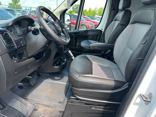 Used 2026 RAM ProMaster 2500 w/ Convenience Group FWD image 9