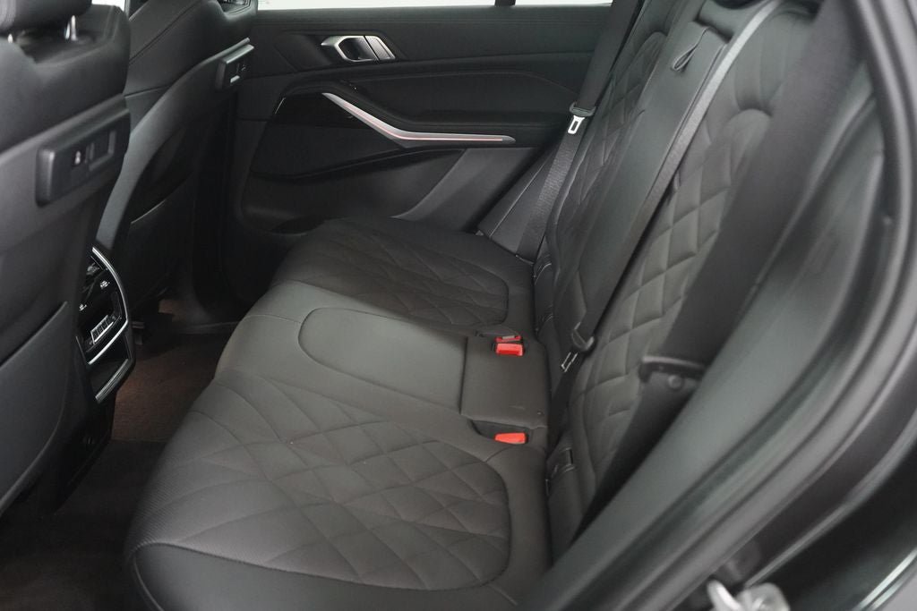 Used 2023 BMW X5 xDrive40i w/ Premium Package AWD/4WD image 24