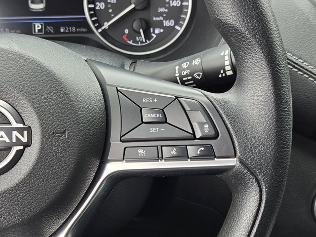 Used 2025 Nissan Sentra SV FWD image 15