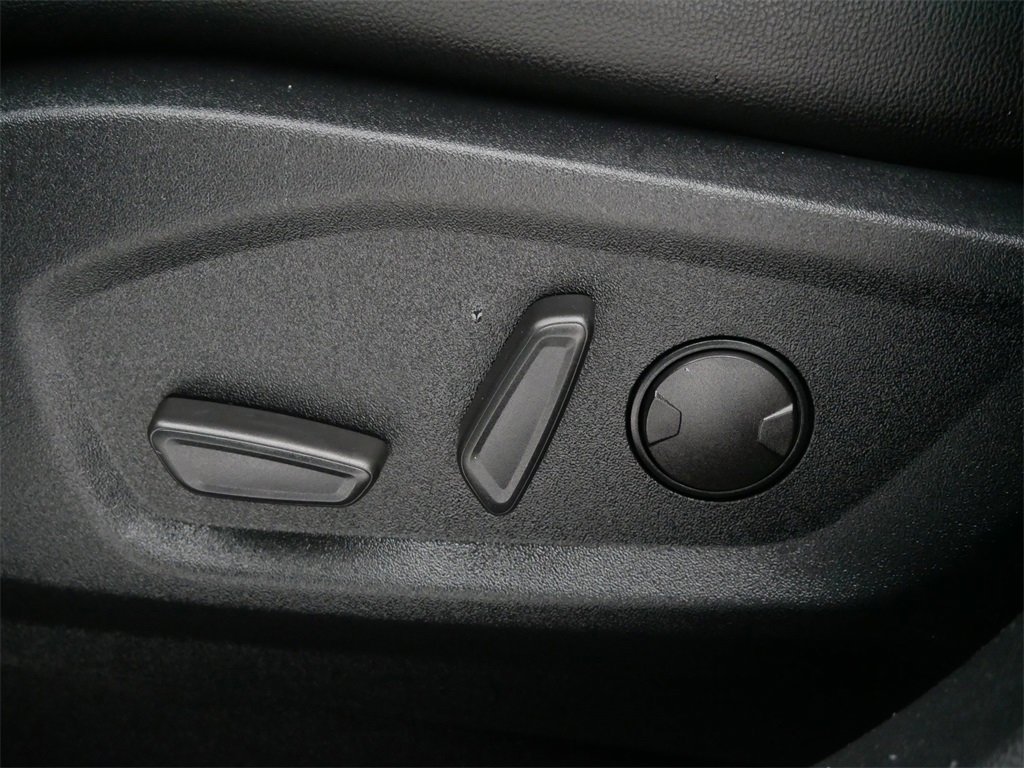 Certified 2020 Ford Edge Titanium w/ Equipment Group 301A image 15