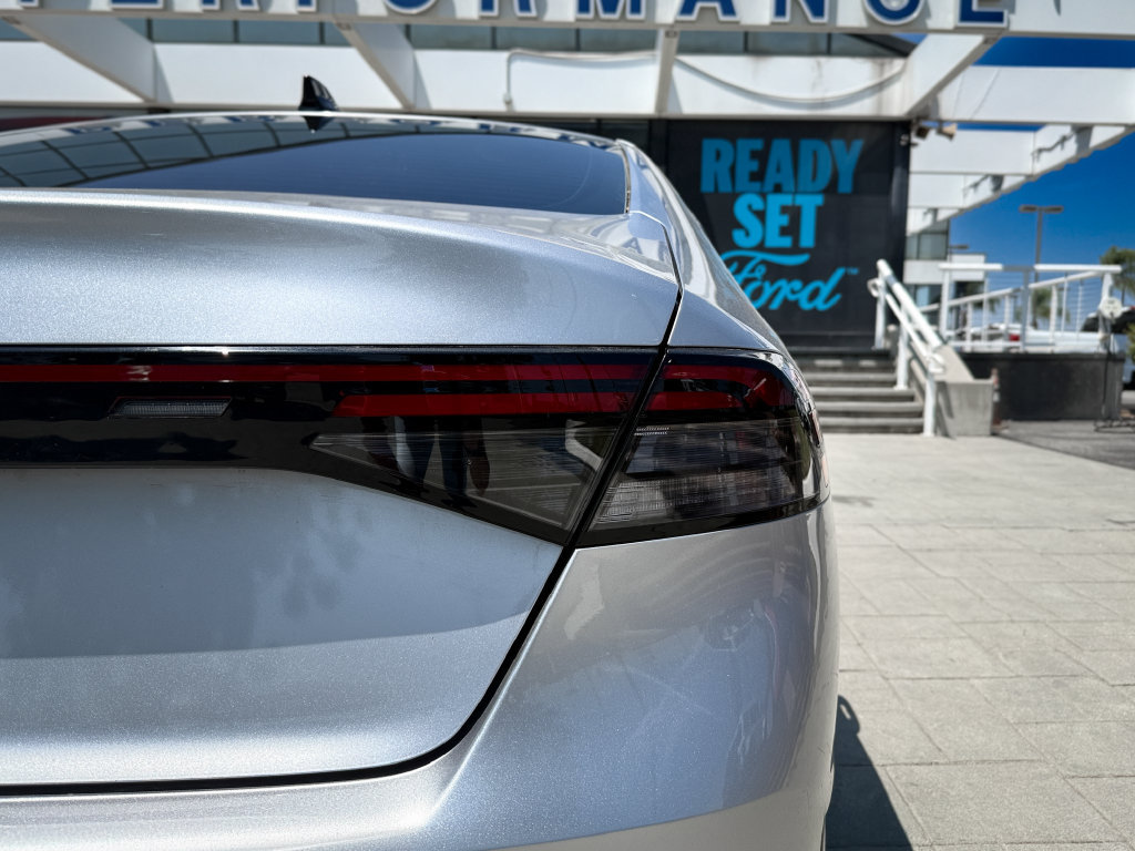 Used 2025 Honda Accord SE image 10