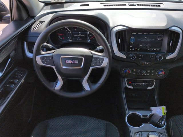 Used 2023 GMC Terrain SLE w/ Driver Convenience Package image 18