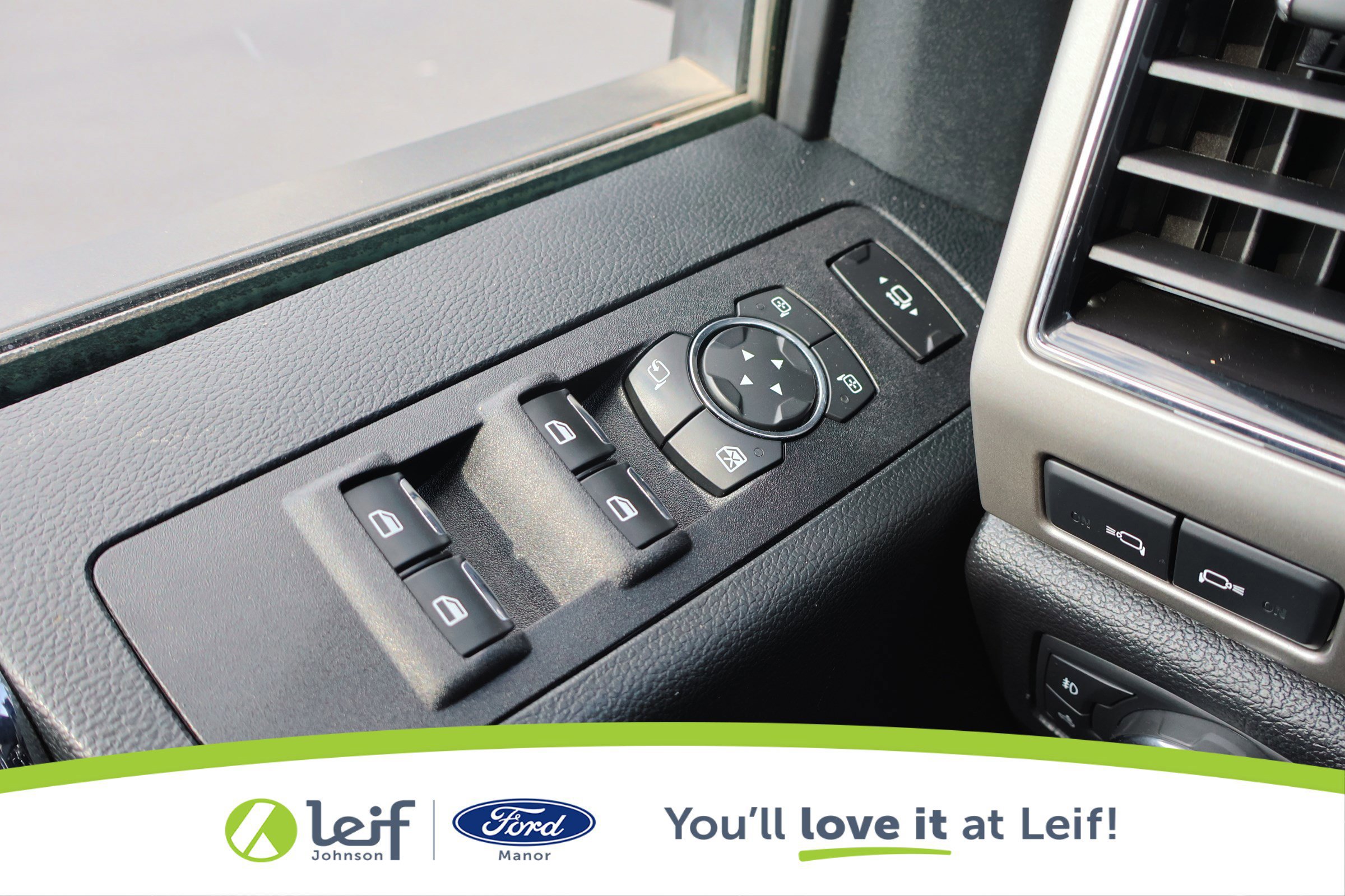 Certified 2019 Ford F250 Lariat w/ Lariat Value Package image 17