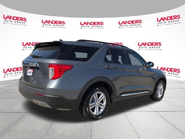Certified 2023 Ford Explorer XLT w/ Equipment Group 202A RWD image 3