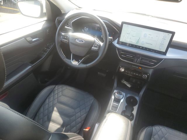 Certified 2023 Ford Escape Platinum w/ Premium Technology Package AWD/4WD image 29