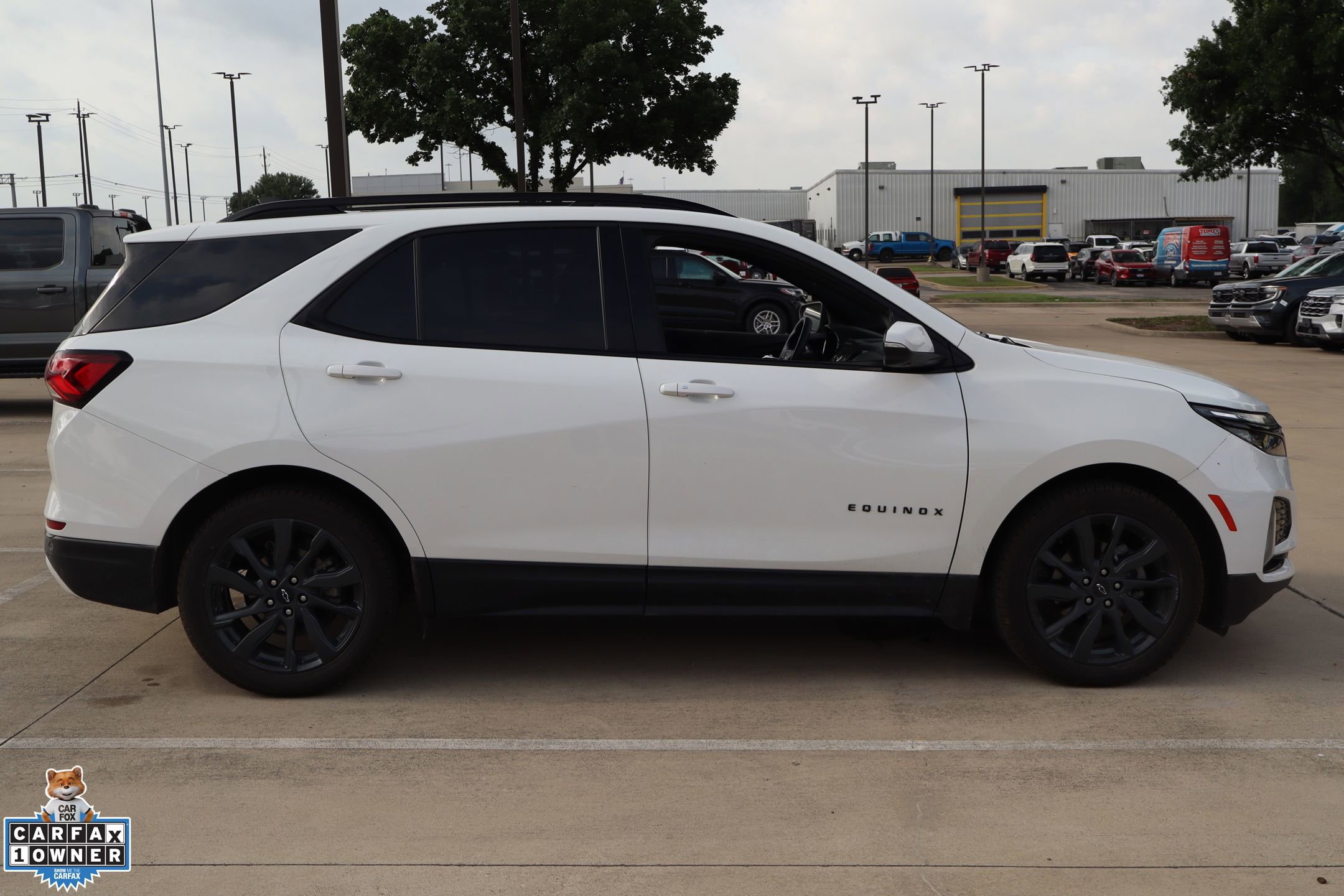 Used 2024 Chevrolet Equinox RS w/ RS Leather Package FWD image 2