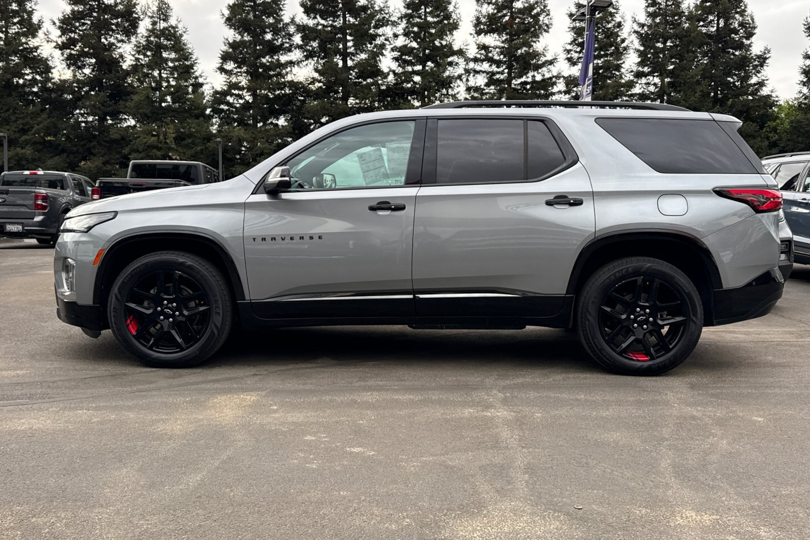 Used 2023 Chevrolet Traverse Premier w/ Redline Edition AWD/4WD image 7