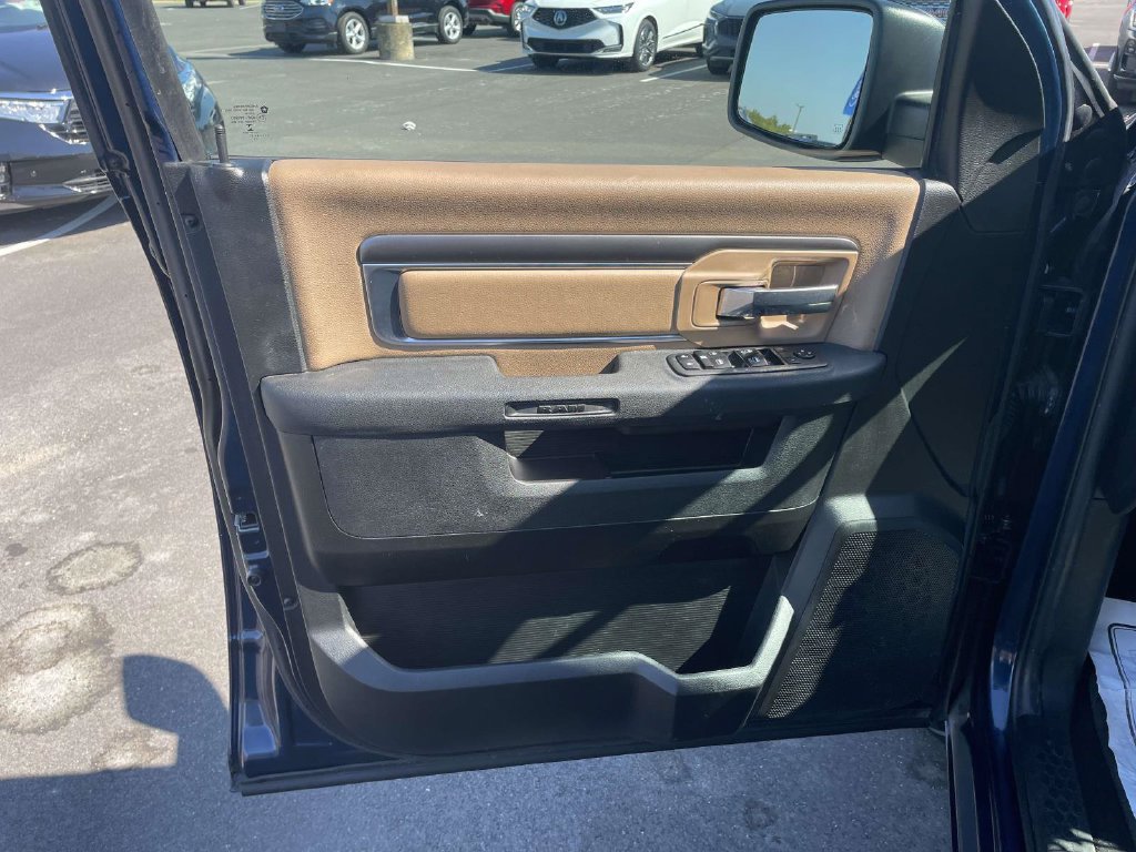 Used 2021 RAM 1500 Classic SLT RWD image 15