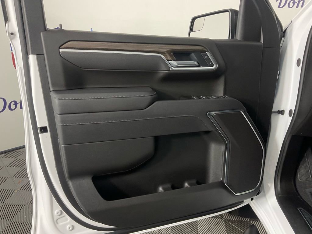 Used 2026 Chevrolet Silverado 1500 RST w/ RST Select Package image 12