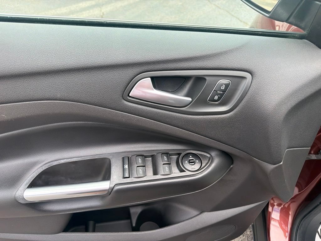Certified 2018 Ford Escape SE w/ SE Sync 3 Package FWD image 23