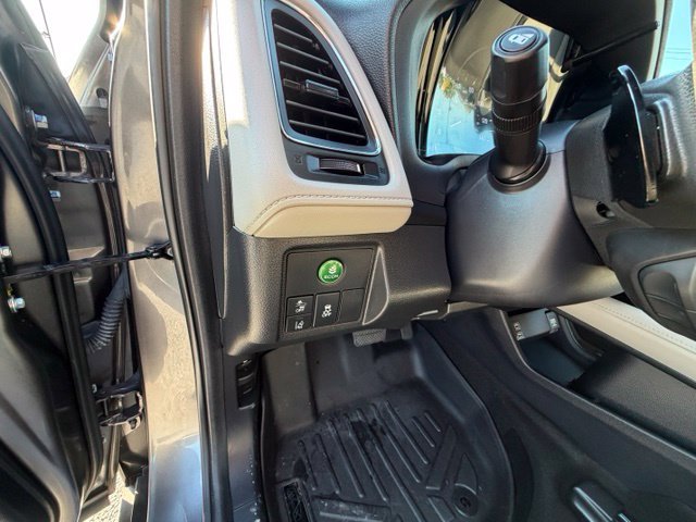Used 2019 Honda HR-V EX image 16