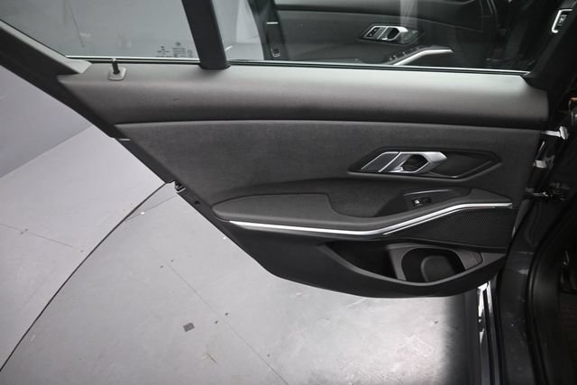Used 2021 BMW 330i xDrive Sedan w/ M Sport Package AWD/4WD image 23