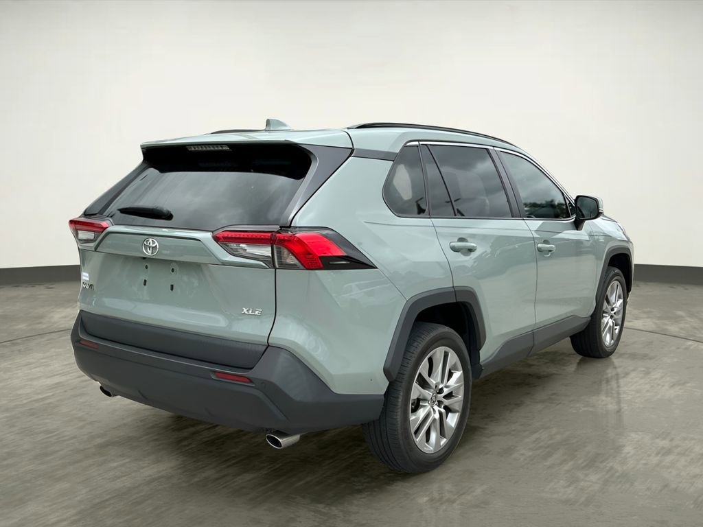 Used 2023 Toyota RAV4 XLE Premium FWD image 7
