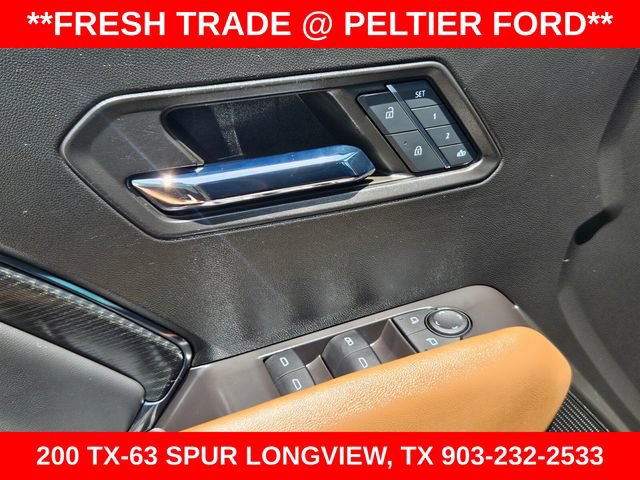 Used 2024 GMC Canyon AT4 w/ AT4 Premium Package AWD/4WD image 18