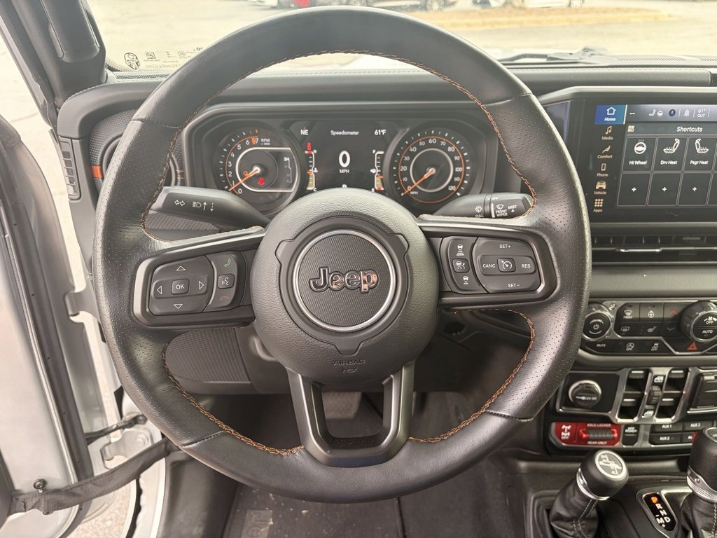 Used 2024 Jeep Gladiator Mojave w/ Steel Bumper Group image 17