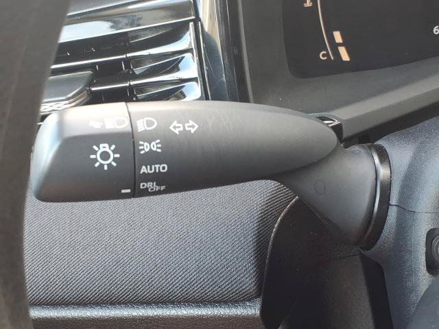 Used 2025 Toyota Camry LE FWD image 15