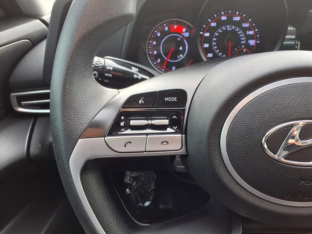 Used 2021 Hyundai Elantra SEL image 14