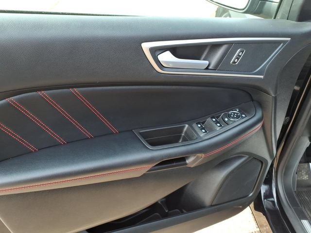 Certified 2024 Ford Edge ST-Line AWD/4WD image 11