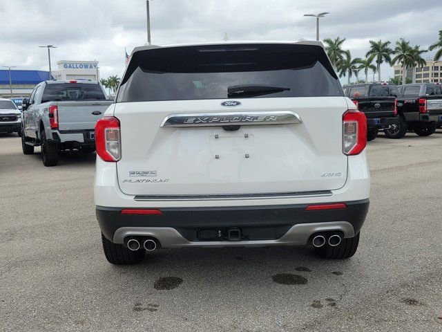 Certified 2021 Ford Explorer Platinum w/ Equipment Group 601A image 3