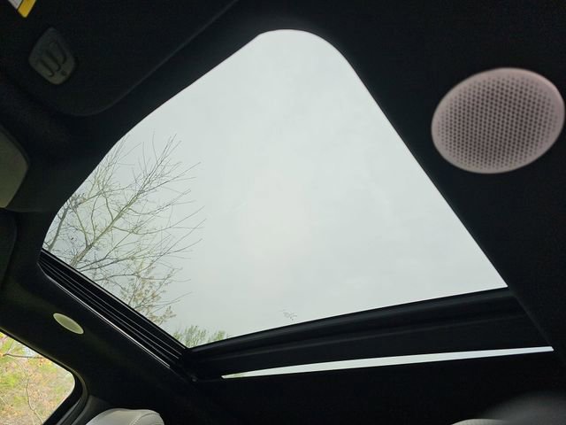 Certified 2022 Ford F150 Lightning Platinum image 29