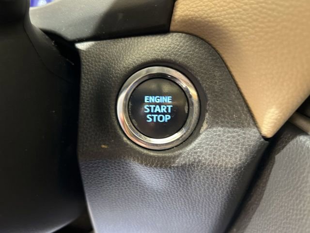 Used 2019 Toyota RAV4 Limited image 16