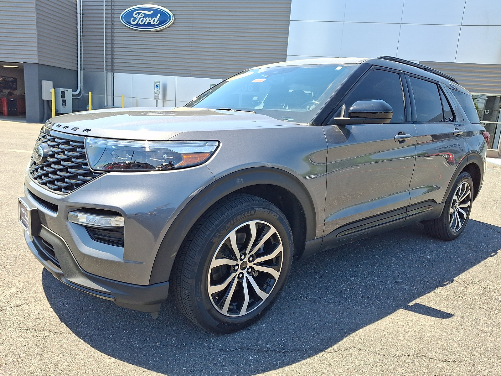 Certified 2022 Ford Explorer ST-Line AWD/4WD image 5
