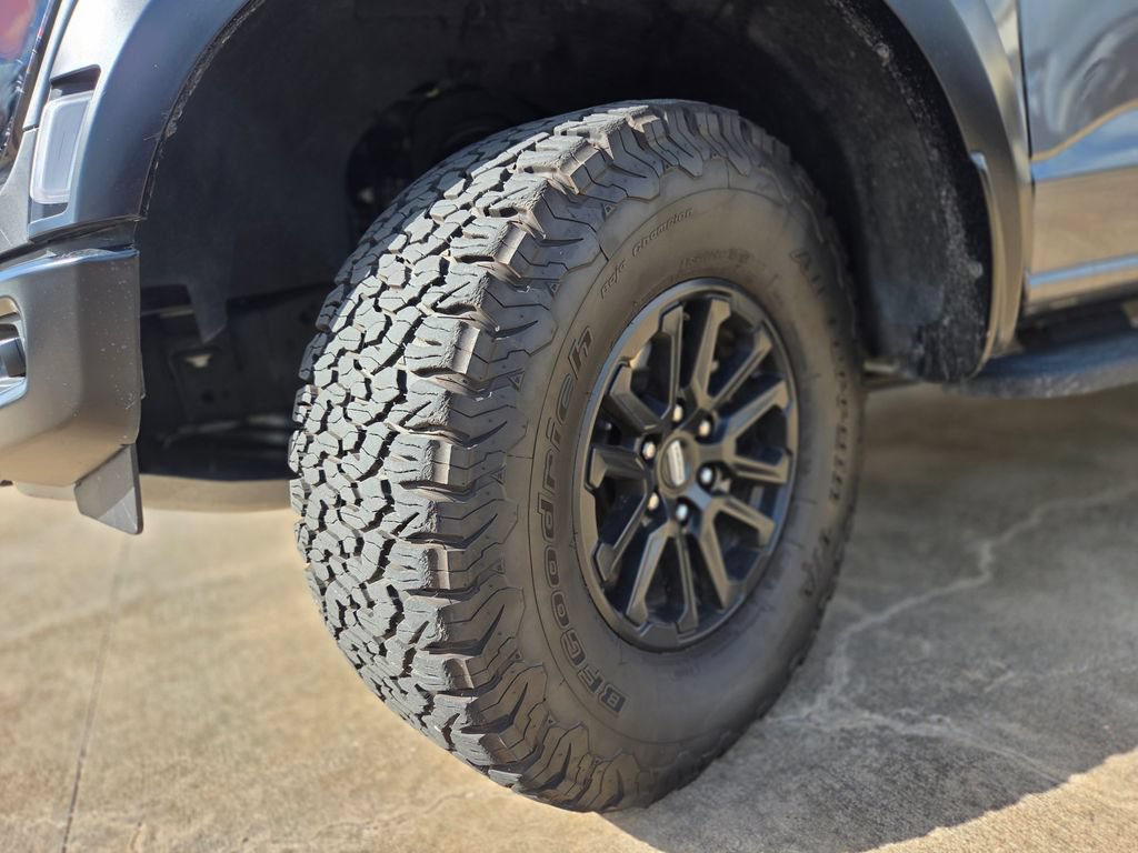 Certified 2025 Ford F150 Raptor AWD/4WD image 32