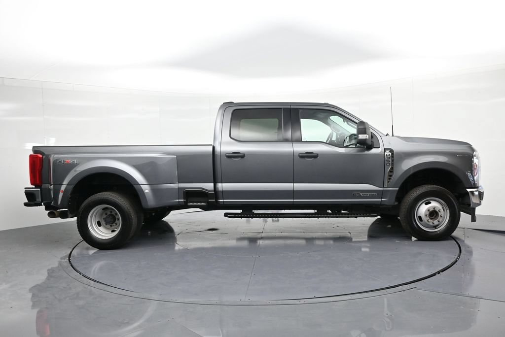 Certified 2025 Ford F350 XLT AWD/4WD image 5