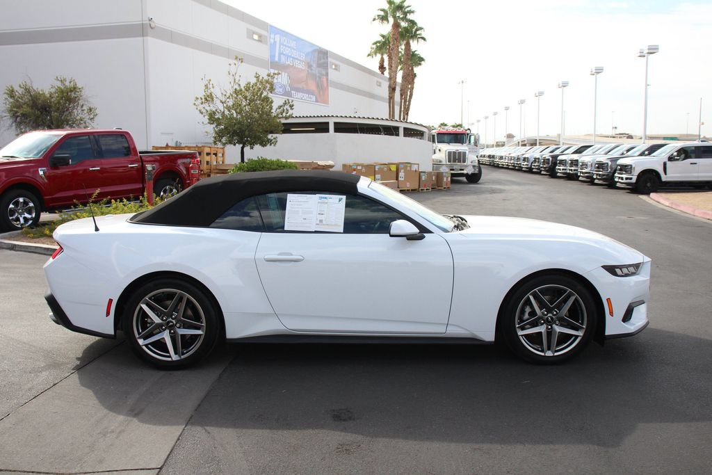 Certified 2025 Ford Mustang Convertible RWD image 9