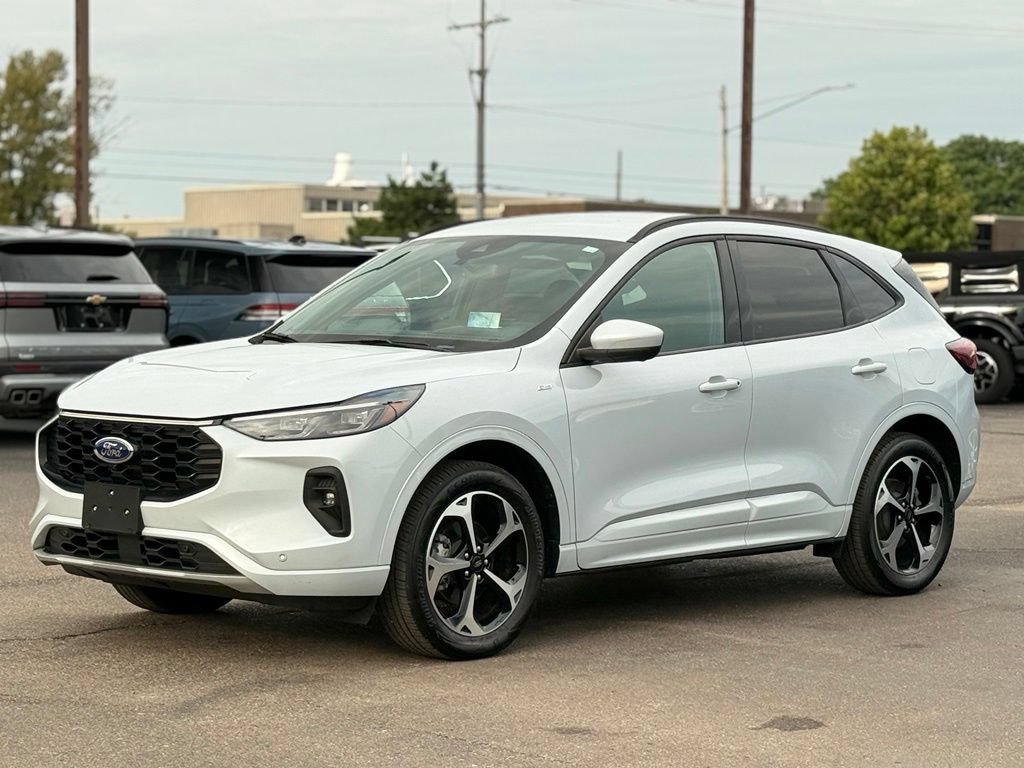 Certified 2025 Ford Escape ST-Line Elite w/ Premium Technology Package AWD/4WD image 37