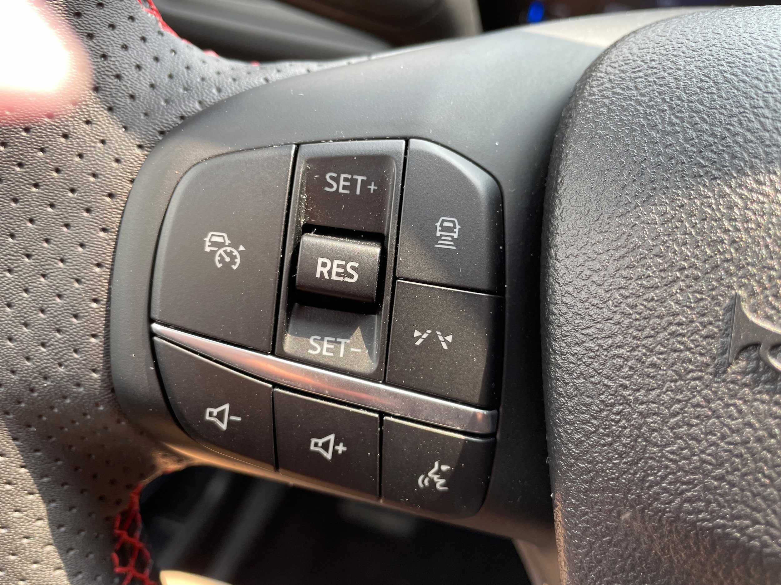 Certified 2024 Ford Escape ST-Line w/ Tech Pack #1 AWD/4WD image 17