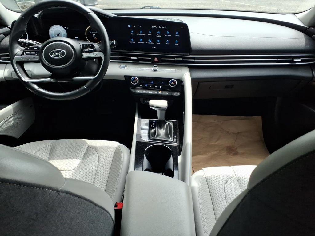 Used 2023 Hyundai Elantra Limited FWD image 13