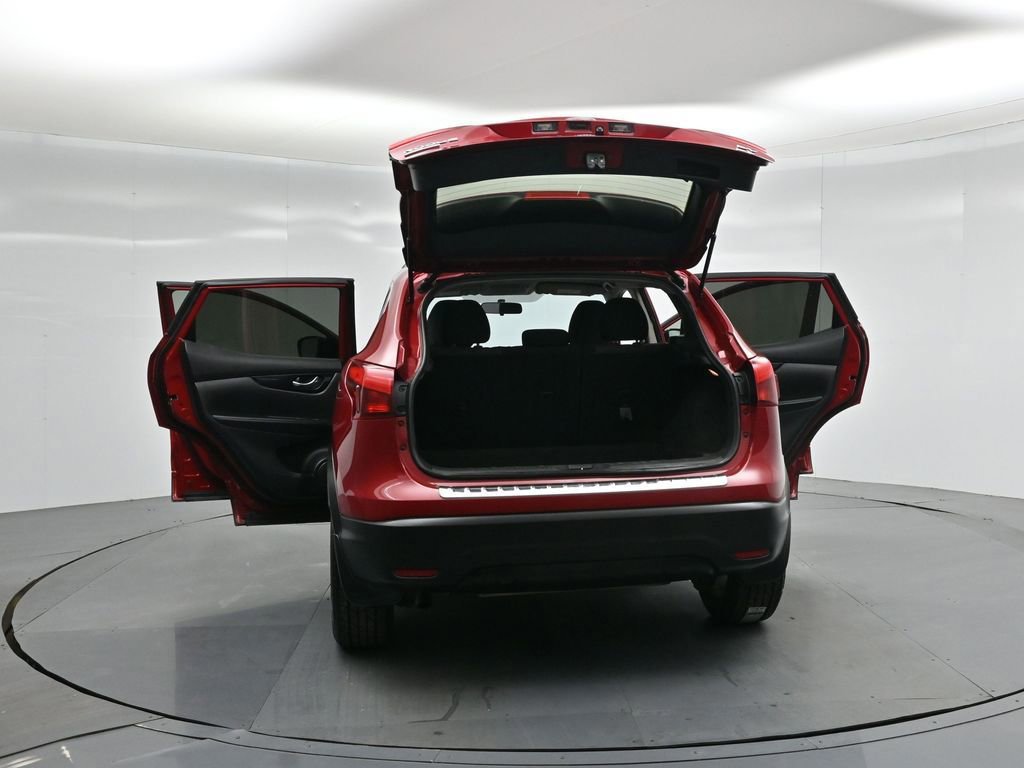 Used 2018 Nissan Rogue Sport SV image 53