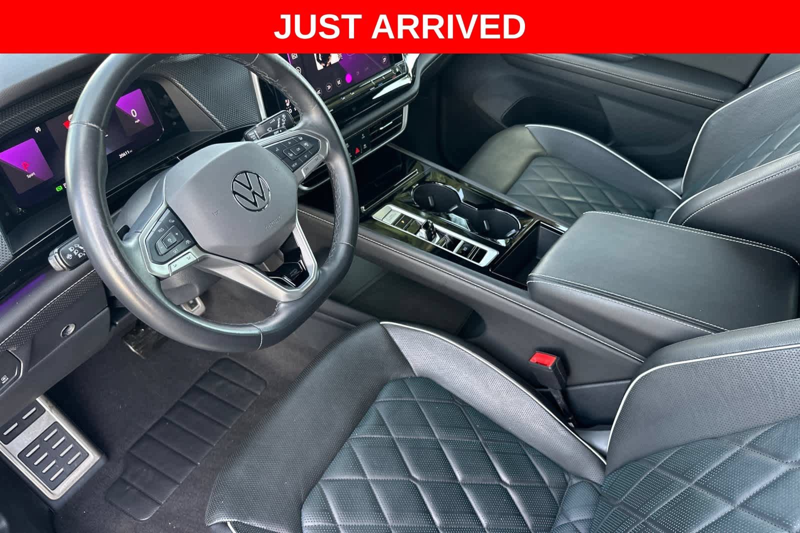 Used 2024 Volkswagen Atlas Cross Sport SEL Premium R-Line AWD/4WD image 12