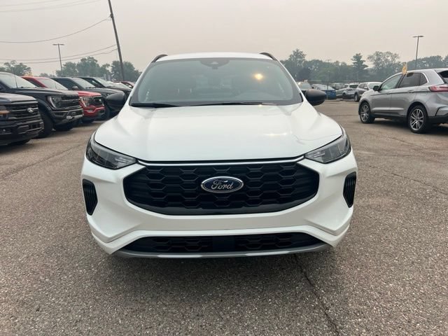 Certified 2024 Ford Escape ST-Line w/ Tech Pack #1 AWD/4WD image 2