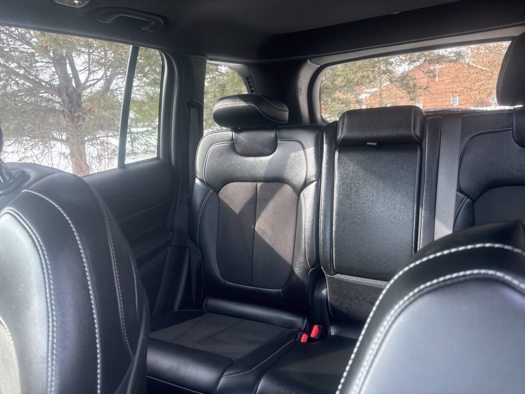 Used 2024 Jeep Grand Cherokee Altitude AWD/4WD image 29