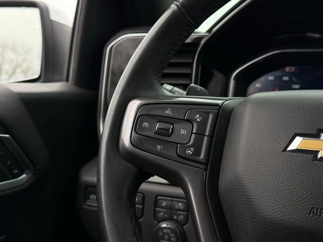 Used 2025 Chevrolet Silverado 1500 High Country AWD/4WD image 12