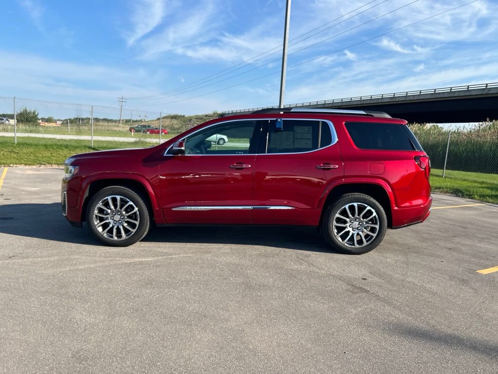 Used 2023 GMC Acadia Denali w/ Denali Ultimate Package AWD/4WD image 10