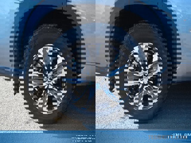 Used 2022 Toyota Highlander XLE image 9