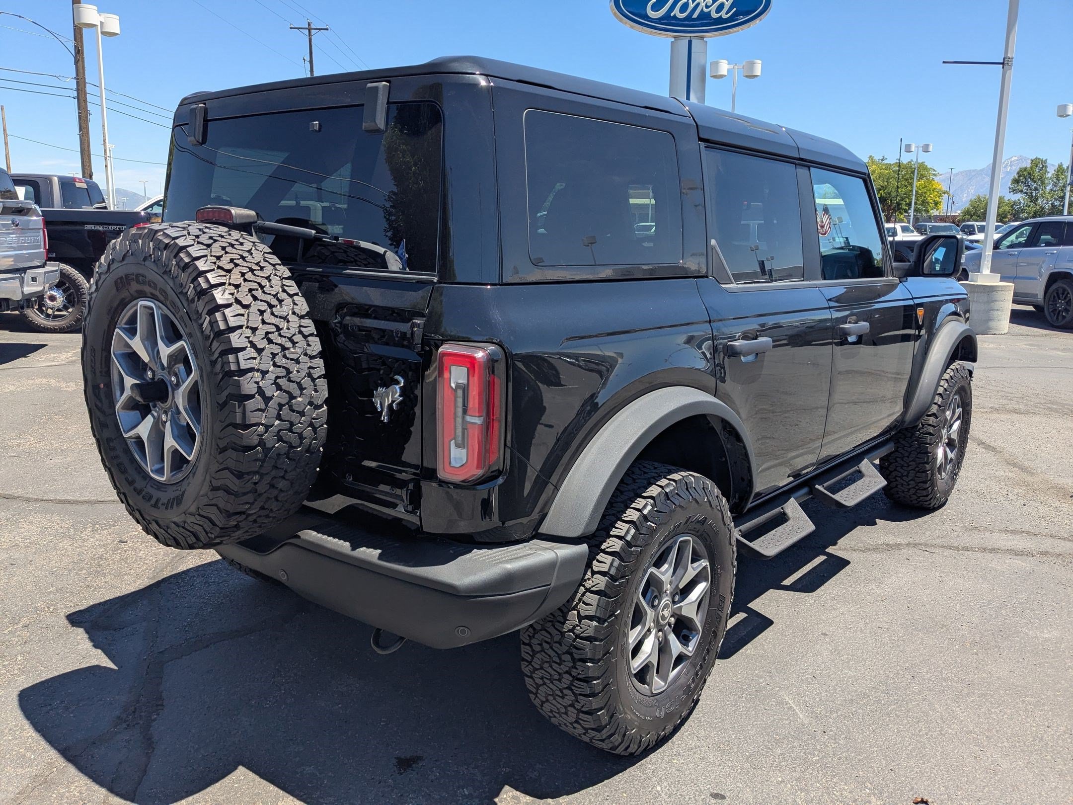 Certified 2024 Ford Bronco Badlands AWD/4WD image 3